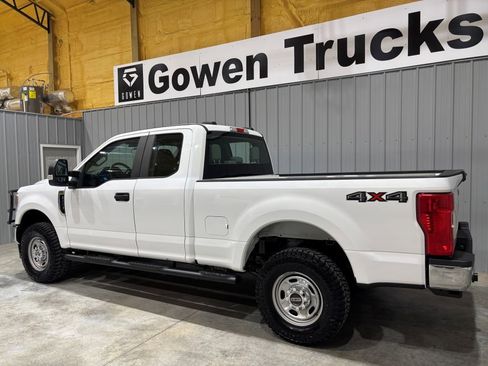 Used 2020 Ford F250 XL w/ Power Equipment Group image 5