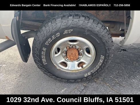 Used 2006 Chevrolet Silverado 2500 LT w/ Onstar Plus Package AWD/4WD image 9