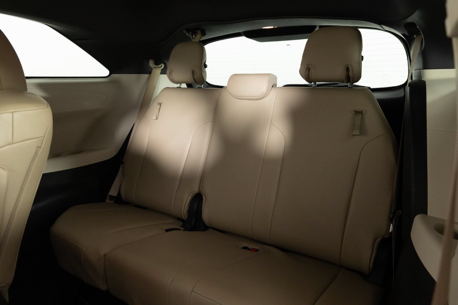Used 2021 Toyota Sienna XLE FWD image 20