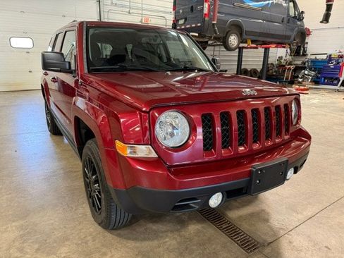 Used 2016 Jeep Patriot Sport w/ Power Value Group AWD/4WD image 1