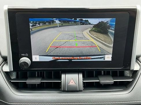 Used 2023 Toyota RAV4 LE FWD image 12