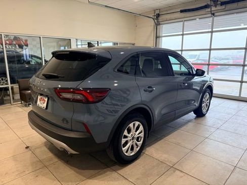 Used 2025 Ford Escape Active w/ Cold Weather Package image 6