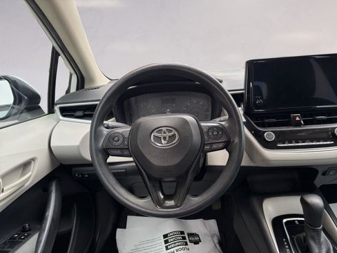 Used 2024 Toyota Corolla LE FWD image 12