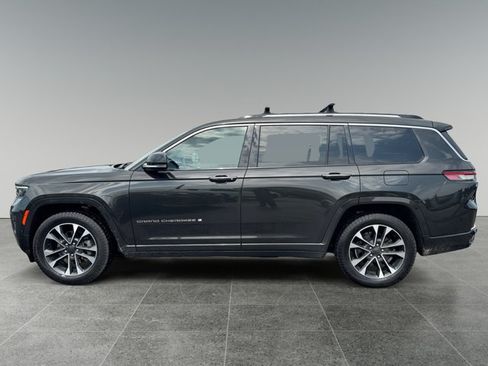Used 2022 Jeep Grand Cherokee L Overland w/ Luxury Tech Group IV AWD/4WD image 3