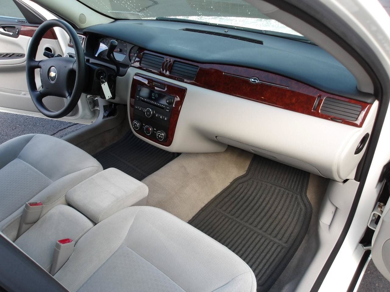 Used 2007 Chevrolet Impala LS FWD image 12