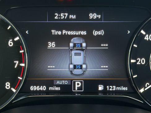 Used 2023 INFINITI QX80 Sensory w/ All-Season Package AWD/4WD image 47