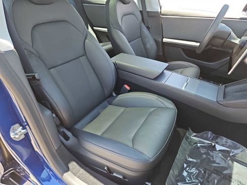 Used 2025 Tesla Model 3 RWD image 19