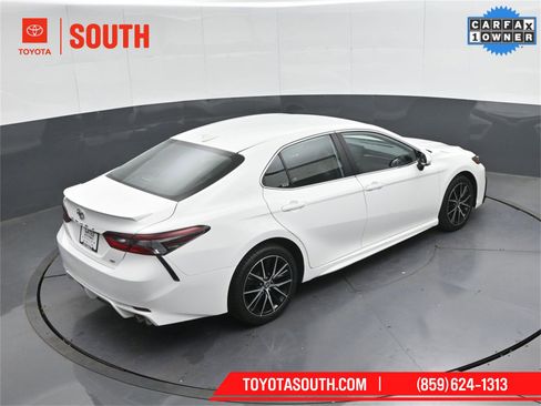 Used 2024 Toyota Camry SE image 48