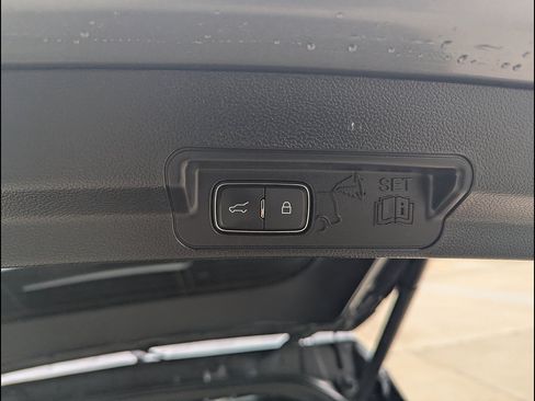 Used 2022 Ford Explorer ST w/ Equipment Group 401A AWD/4WD image 23