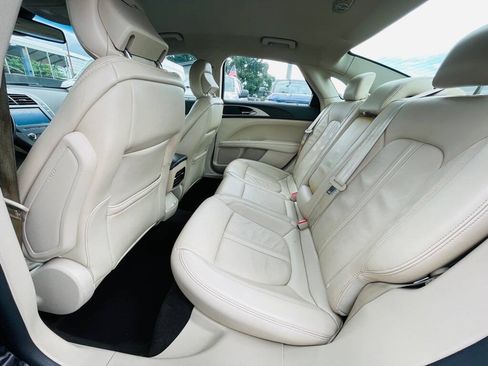 Used 2019 Lincoln MKZ Reserve FWD image 19