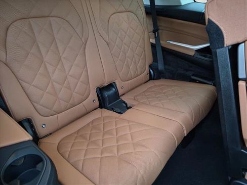 Used 2026 BMW X7 xDrive40i AWD/4WD image 21