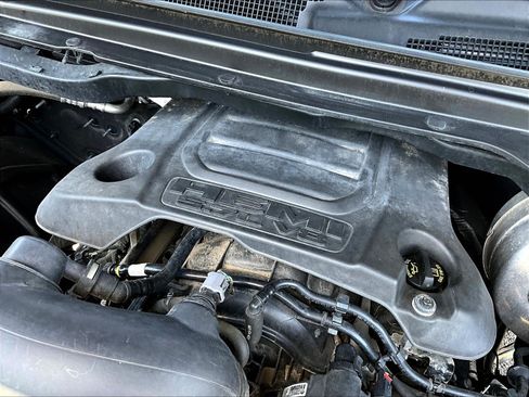 Used 2020 RAM 1500 Laramie AWD/4WD image 32