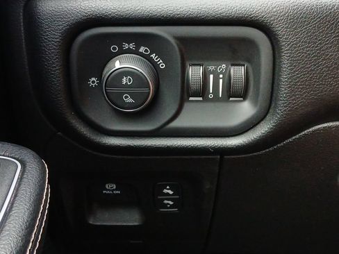 Used 2022 RAM 1500 Laramie w/ Laramie Southwest Edition AWD/4WD image 12