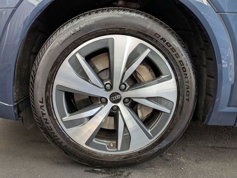 Used 2024 Audi Q8 e-tron Premium AWD/4WD image 27
