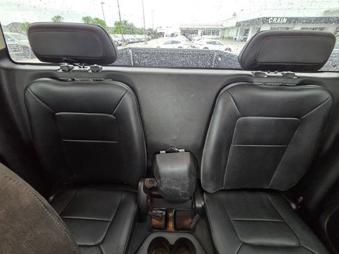 Used 2022 Chevrolet Colorado LT w/ Fleet Safety Package image 27