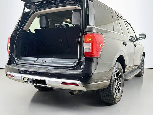Used 2024 Ford Expedition XLT AWD/4WD image 25
