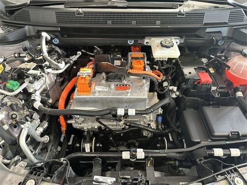 New 2026 Chevrolet Equinox EV LT image 18