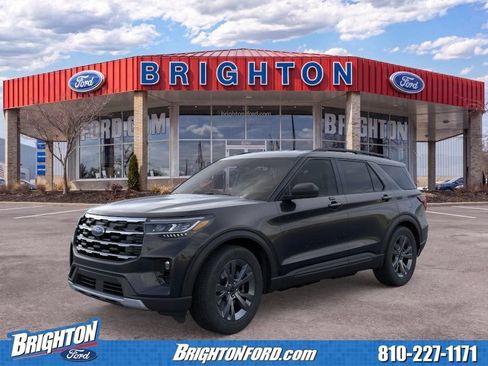 Used 2026 Ford Explorer Active w/ Active Comfort Package AWD/4WD image 3