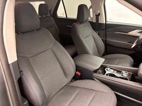 New 2026 Ford Explorer Active image 28