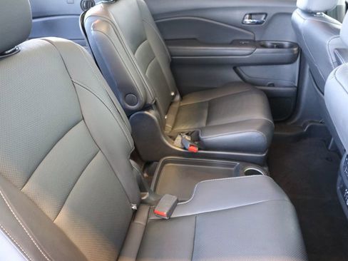 Used 2021 Honda Pilot Elite image 36