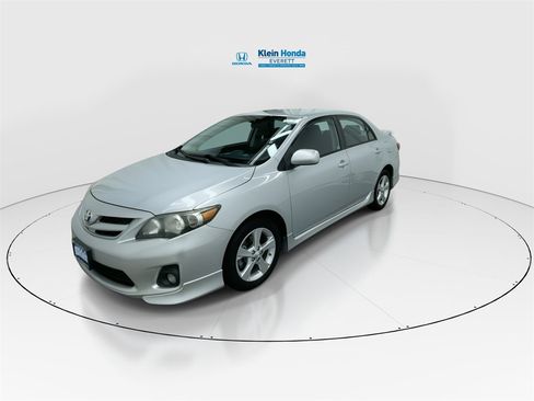 Used 2013 Toyota Corolla S image 6