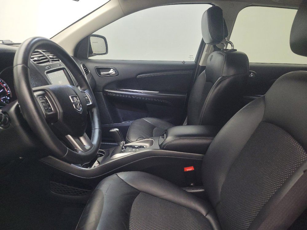 Used 2018 Dodge Journey Crossroad w/ Nav & Sun Group FWD image 17