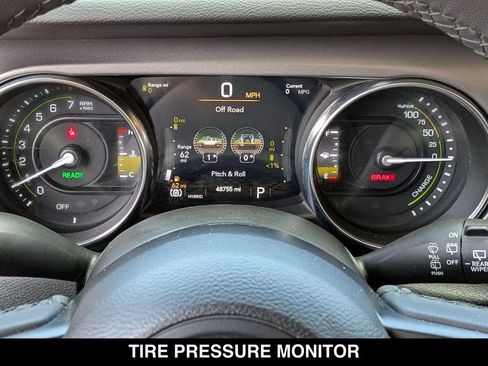 Used 2023 Jeep Wrangler Unlimited AWD/4WD image 19