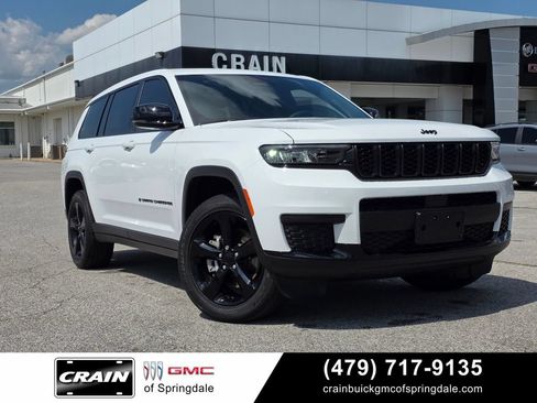 Used 2023 Jeep Grand Cherokee L Laredo AWD/4WD image 1