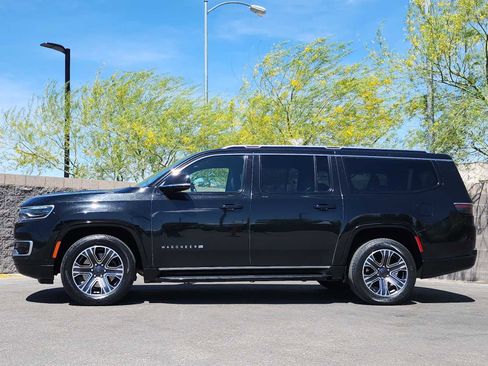 Used 2024 Jeep Wagoneer L Series II image 6