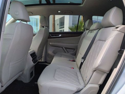 Used 2026 Volkswagen Atlas SEL Premium R-Line image 19