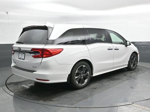 Used 2024 Honda Odyssey Elite image 2