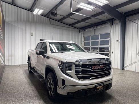 Used 2023 GMC Sierra 1500 SLT w/ SLT Premium Package image 18