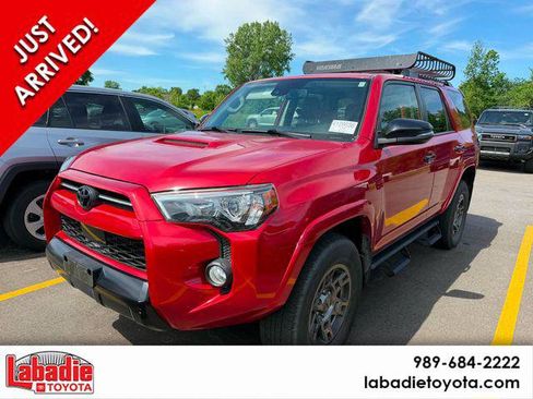 Certified 2020 Toyota 4Runner Venture w/ Moonroof Package AWD/4WD image 1
