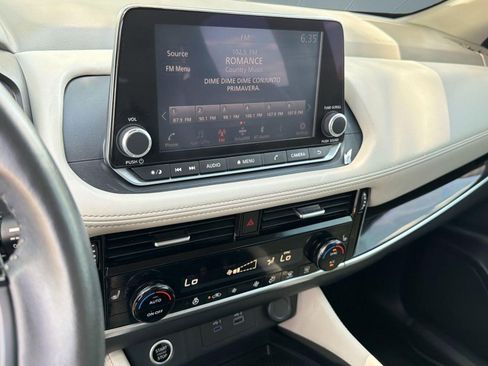 Used 2023 Nissan Rogue SL image 24