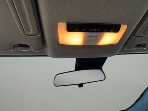 Used 2023 Nissan Versa SV image 27