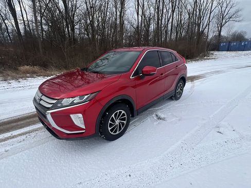 Used 2020 Mitsubishi Eclipse Cross ES image 2