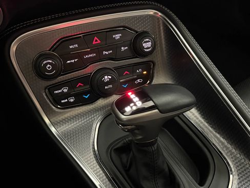 Used 2019 Dodge Challenger SRT Hellcat Redeye image 31