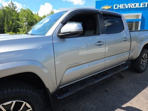 Used 2020 Toyota Tacoma TRD Sport AWD/4WD image 40