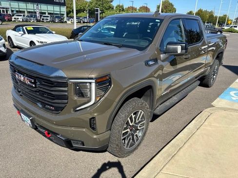 Used 2024 GMC Sierra 1500 AT4 w/ Technology Package AWD/4WD image 3