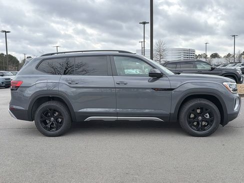 New 2026 Volkswagen Atlas Peak Edition AWD/4WD image 6