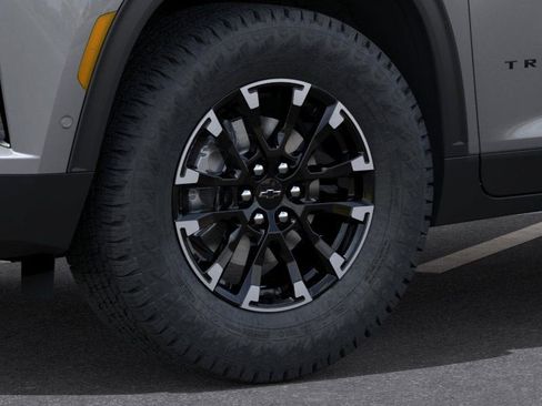 New 2026 Chevrolet Traverse Z71 w/ Enhanced Driving Package AWD/4WD image 9