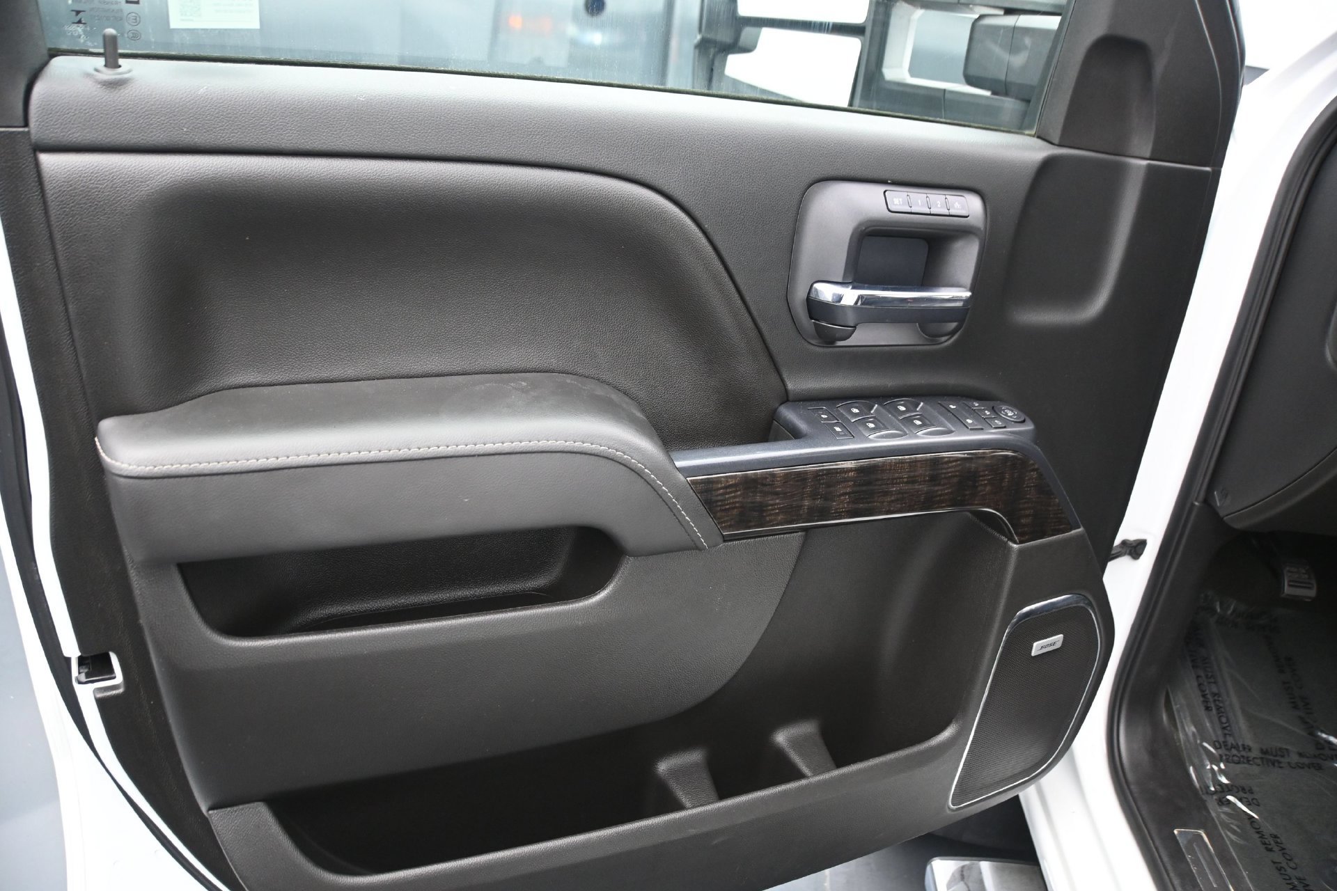 Used 2016 GMC Sierra 2500 Denali w/ Driver Alert Package AWD/4WD image 17
