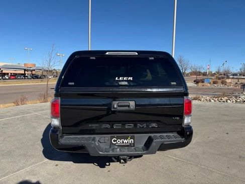 Used 2021 Toyota Tacoma TRD Off-Road image 7