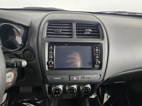 Used 2024 Mitsubishi Outlander Sport ES image 11