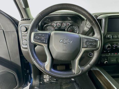 Used 2022 Chevrolet Silverado 1500 LT Trail Boss w/ Bed Protection Package AWD/4WD image 17
