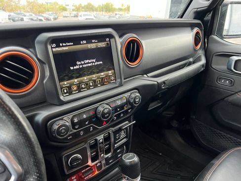 Used 2021 Jeep Gladiator Mojave AWD/4WD image 29