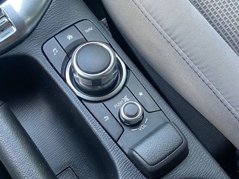 Used 2019 Toyota Yaris LE FWD image 34
