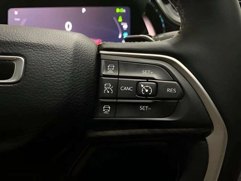 Used 2023 Jeep Grand Cherokee 4WD 4xe image 34