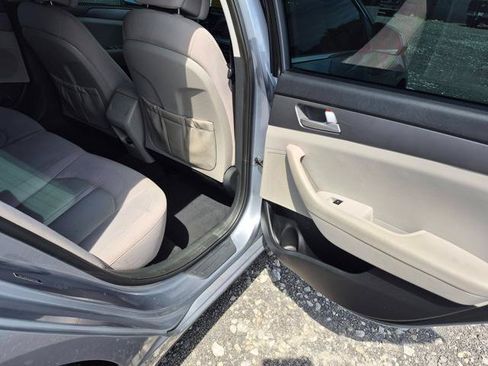 Used 2016 Hyundai Sonata SE FWD image 13