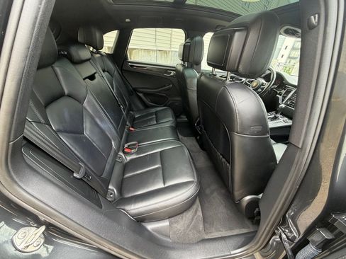 Used 2017 Porsche Macan AWD/4WD image 17